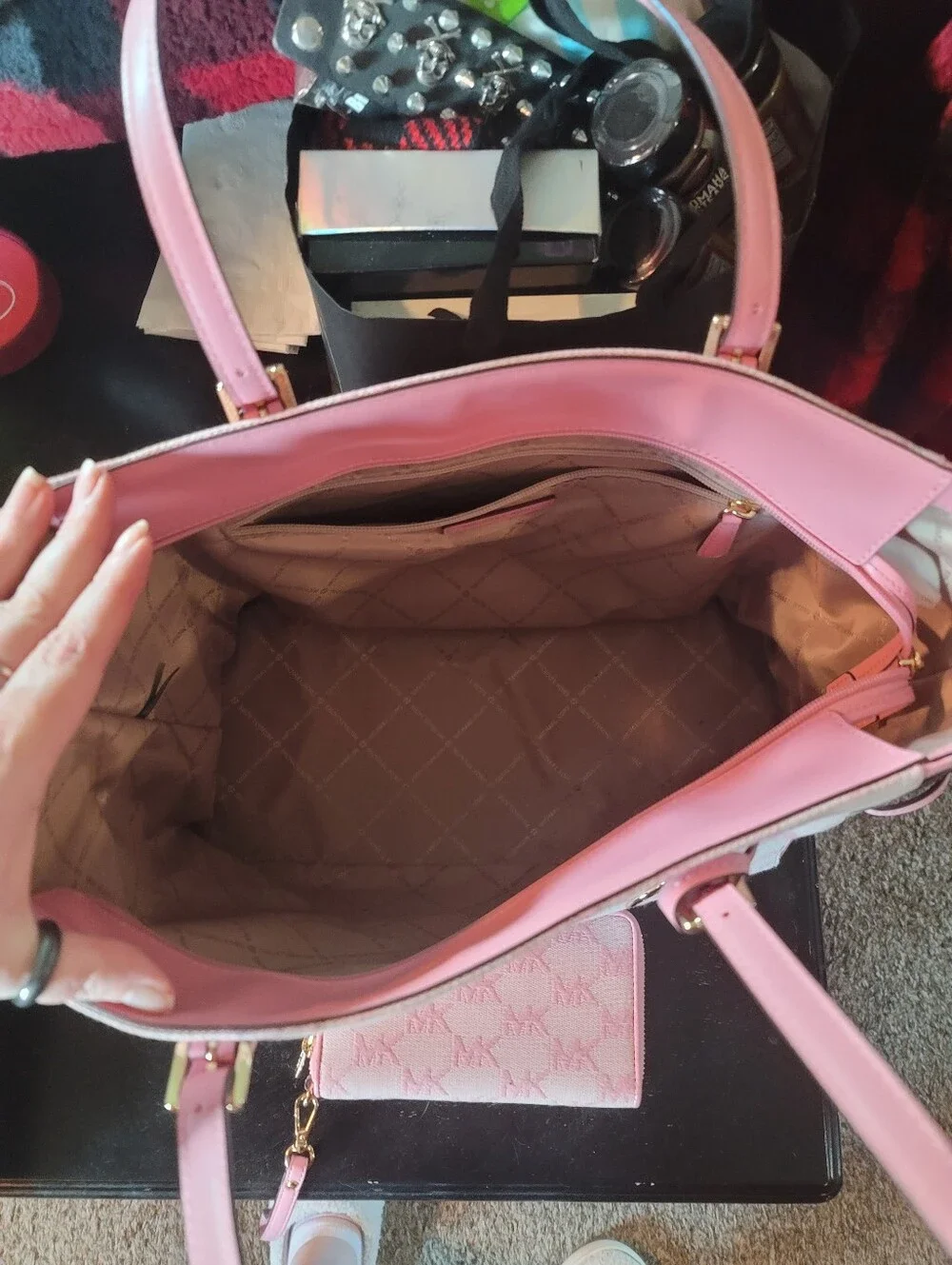 Michael Kors Gilly Large Drawstring Tote & Jet Set Wallet Set - Carnation Pink